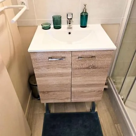Appartement Paisible Proche Hypercentre Caen Buitenkant foto